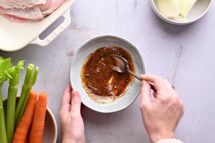 Butter, garlic powder, onion powder, paprika, salt, and pepper in a small bowl.